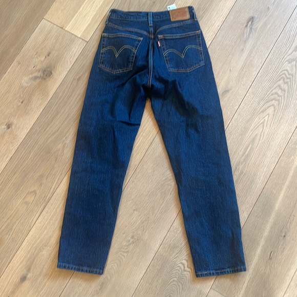 Levis 501 NWOT size 24x28 - Picture 4 of 4
